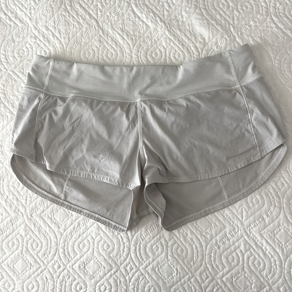 Wyatt Lululemon Speed up shorts 2.5 inch low rise